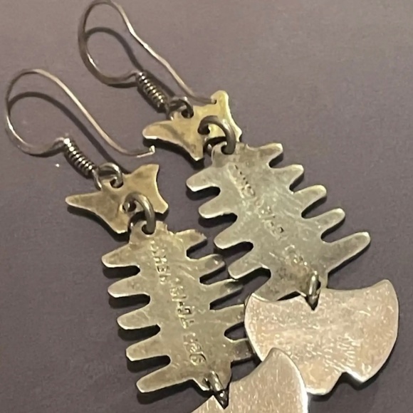 Striking Mexican Vintage Articulated Fish Skeleton Sterling Silver Dangling Earr - Picture 6 of 7
